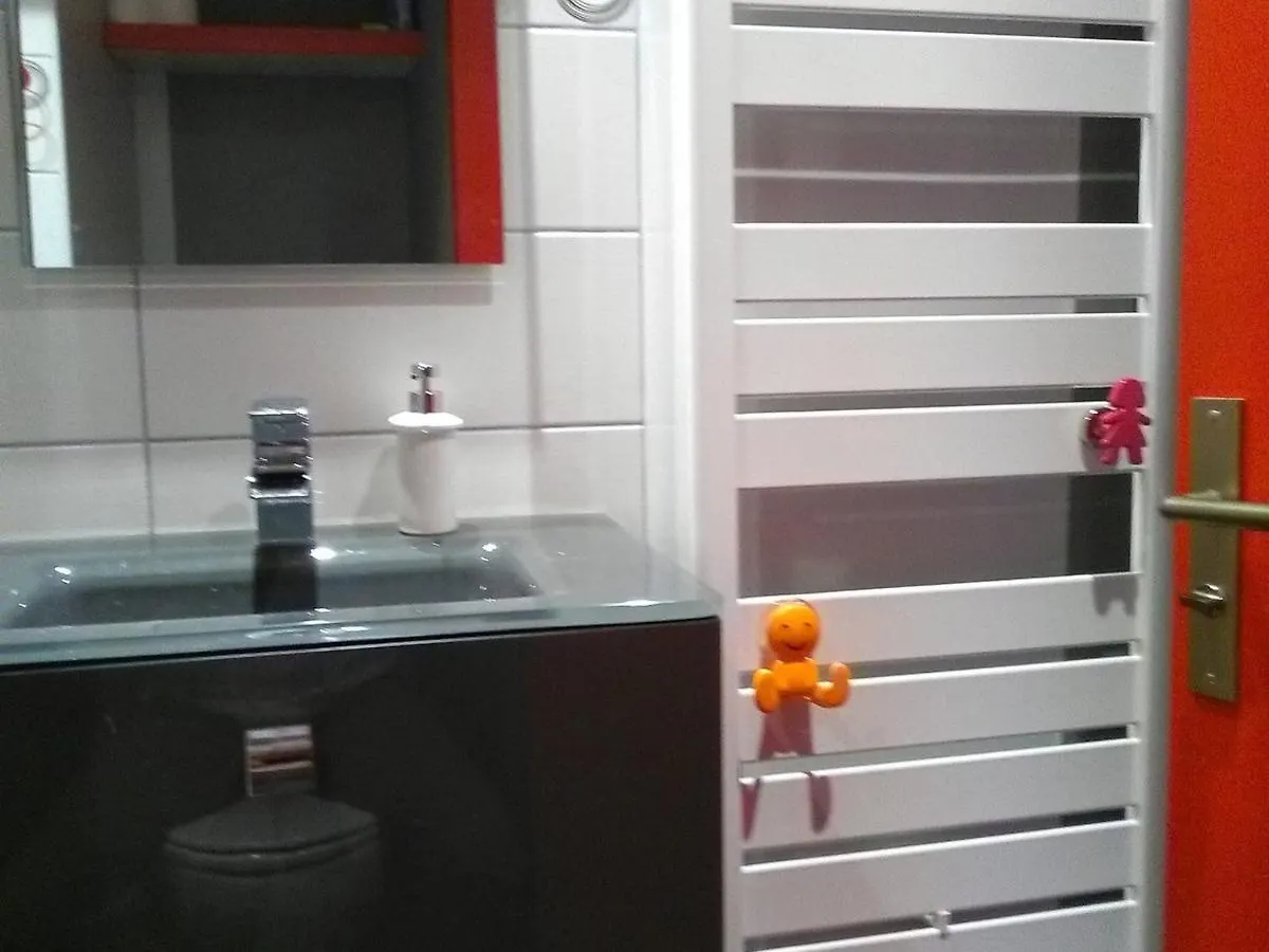 Studio Cabine Renove 4 Pers. Proche Centre Avec Balcon Et Cuisine Equipee - Fr-1-689-80 Villard-de-Lans Apartment
