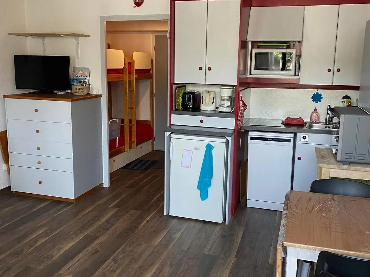Studio Cabine Renove 4 Pers. Proche Centre Avec Balcon Et Cuisine Equipee - Fr-1-689-80 Villard-de-Lans 0*,  France